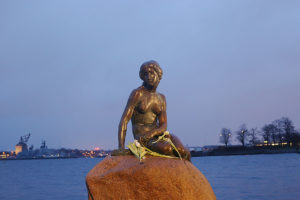 LifTe 北欧の暮らし コペンハーゲン デンマーク 人魚姫像 アンデルセン