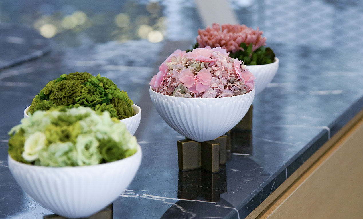 SALE【未使用】ニコライバーグマンクリサンサマム ベース small 有田焼 Aritayaki Chrysanthemum Vase （有田焼 クリサンサマム ベース）