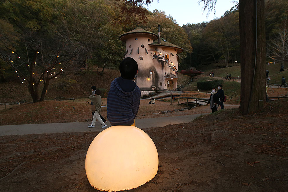 LifTe北欧の暮らし 埼玉県飯能市にあるトーベ・ヤンソンあけぼの子どもの森公園の敷地内に点在する月の石