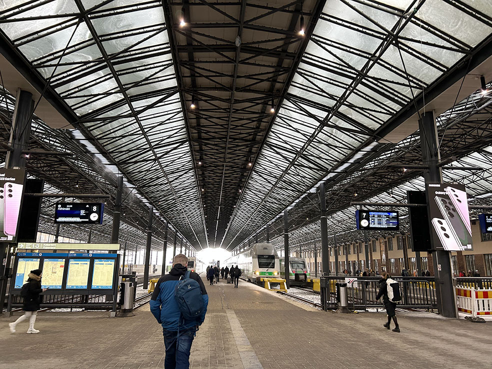 LifTe北欧の暮らし 北欧旅行 北欧旅日記 現地レポート 1日目 2月 フィンランド ヘルシンキ中央駅 