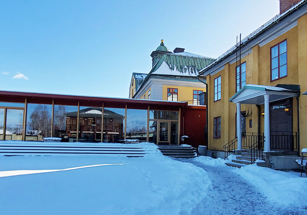 LifTe北欧の暮らし 2023年冬の北欧旅日記4日目で宿泊したスウェーデンダーラナ地方のファールンにある世界遺産に登録されている大銅山の敷地内にあるレストラン「Restaurang Geschwornergården」外観
