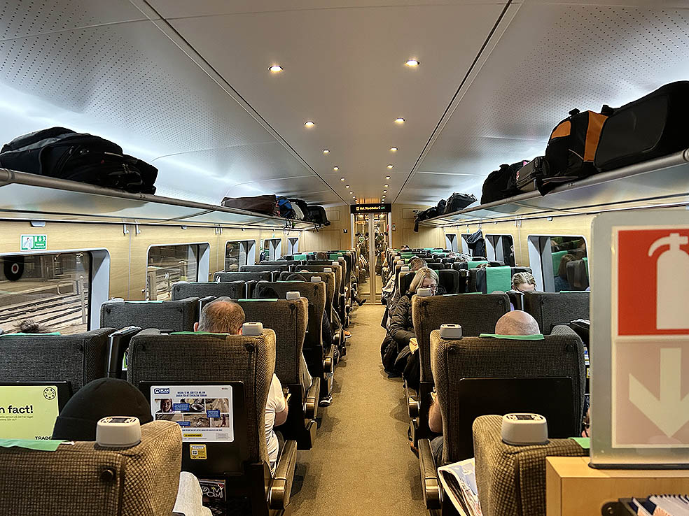 LifTe北欧の暮らし 2023年冬の北欧旅4日目後編で乗車したスウェーデンの特急列車