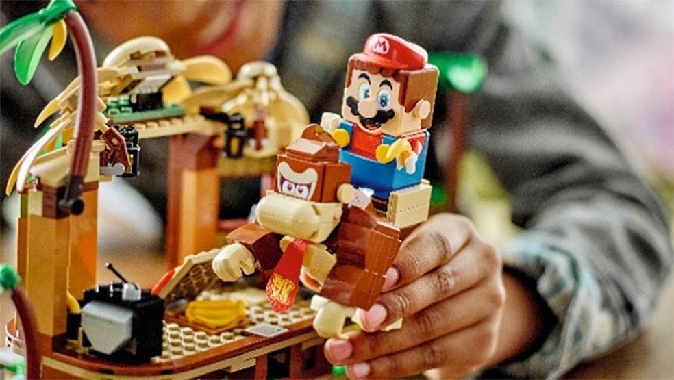 LifTe北欧の暮らし デンマークのレゴグループが8月1日に発売開始したスーパーマリオとレゴのコラボシリーズ新アイテム ドンキーコングのツリーハウス