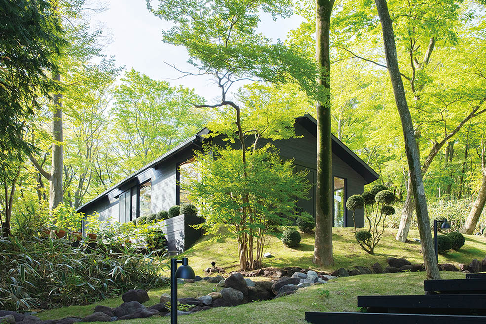 LifTe北欧の暮らし 雑誌vol.05で紹介した日本にあるおすすめ北欧スポット 神奈川 箱根にあるデンマーク出身のフラワーアティストニコライバーグマンが手がける庭「ニコライバーグマン 箱根 ガーデン」