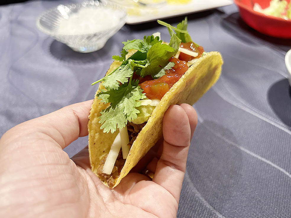 LifTe北欧の暮らし スウェーデンのテックス・メックス料理ブランド「サンタ・マリア」が日本で販売する「TACO KIT(タコキット)」でつくったタコス スパイスが効いていて夏にぴったり