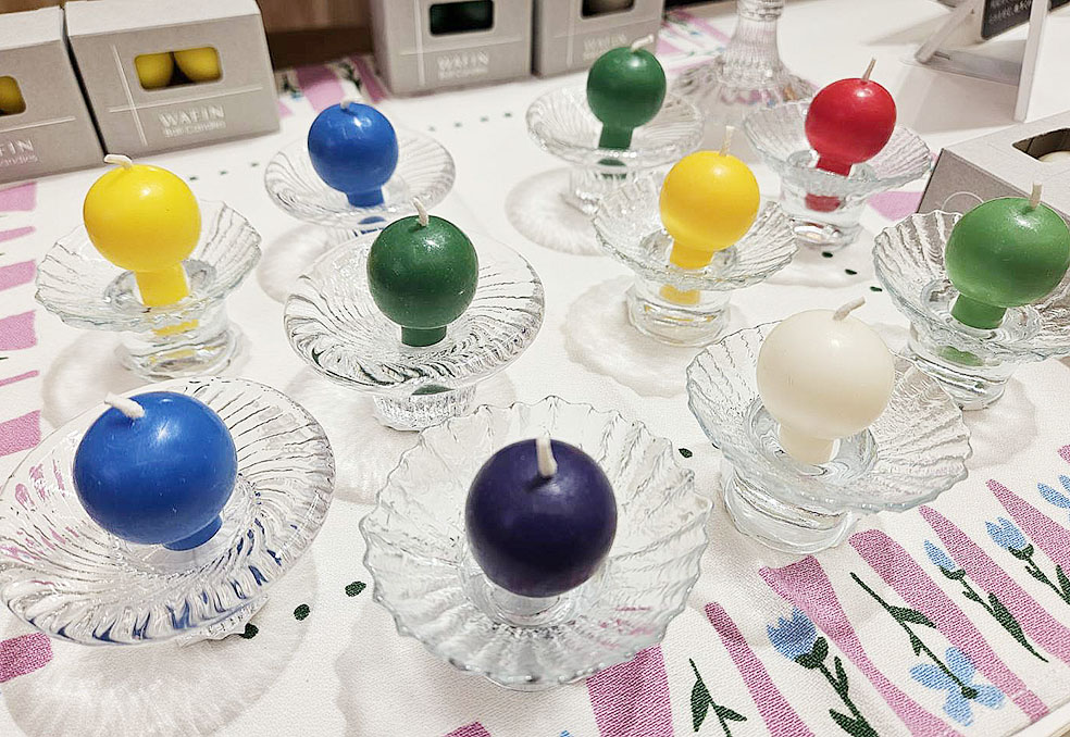 LifTe北欧の暮らし 5月21日(水)から阪急うめだ本店で開催されている「北欧フェア2024」のバイヤー田井梨々子さんがおすすめするフィンランドブランドワフィンのボールキャンドル