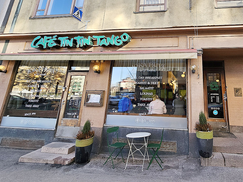 LifTe北欧の暮らし 2024年編集部が冬の北欧出張12日目に訪れたカフェ・ティンティンタンゴの外観 cafe tin tin tango