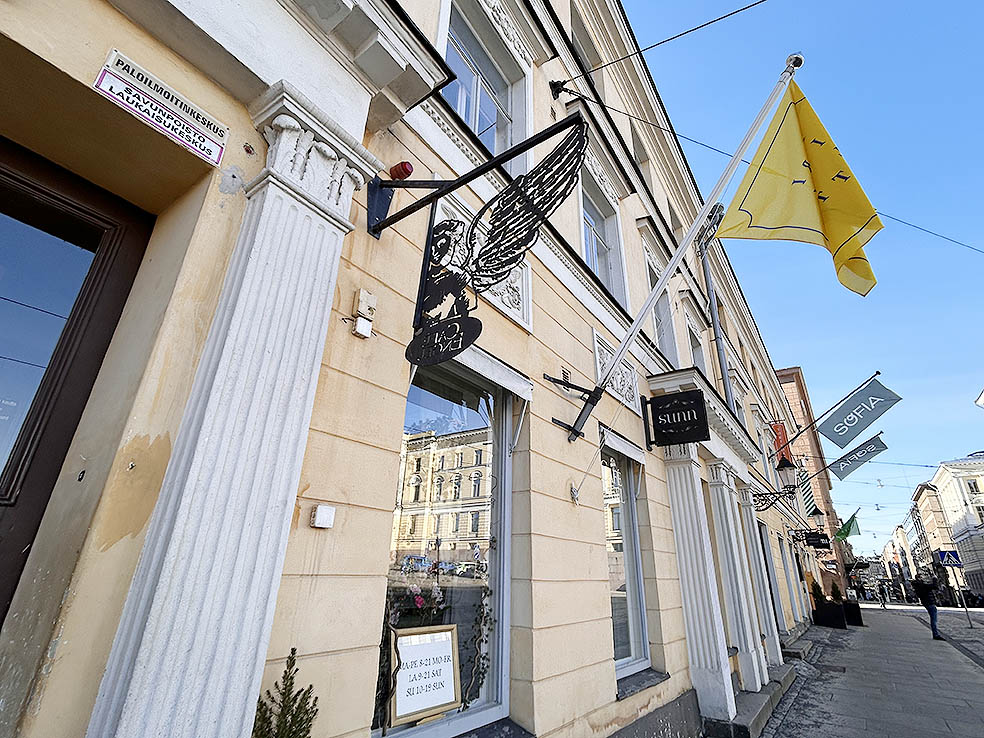 LifTe北欧の暮らし フィンランド 編集部が2024年冬の北欧出張で訪れたヘルシンキの人気カフェ「カフェエンゲル」