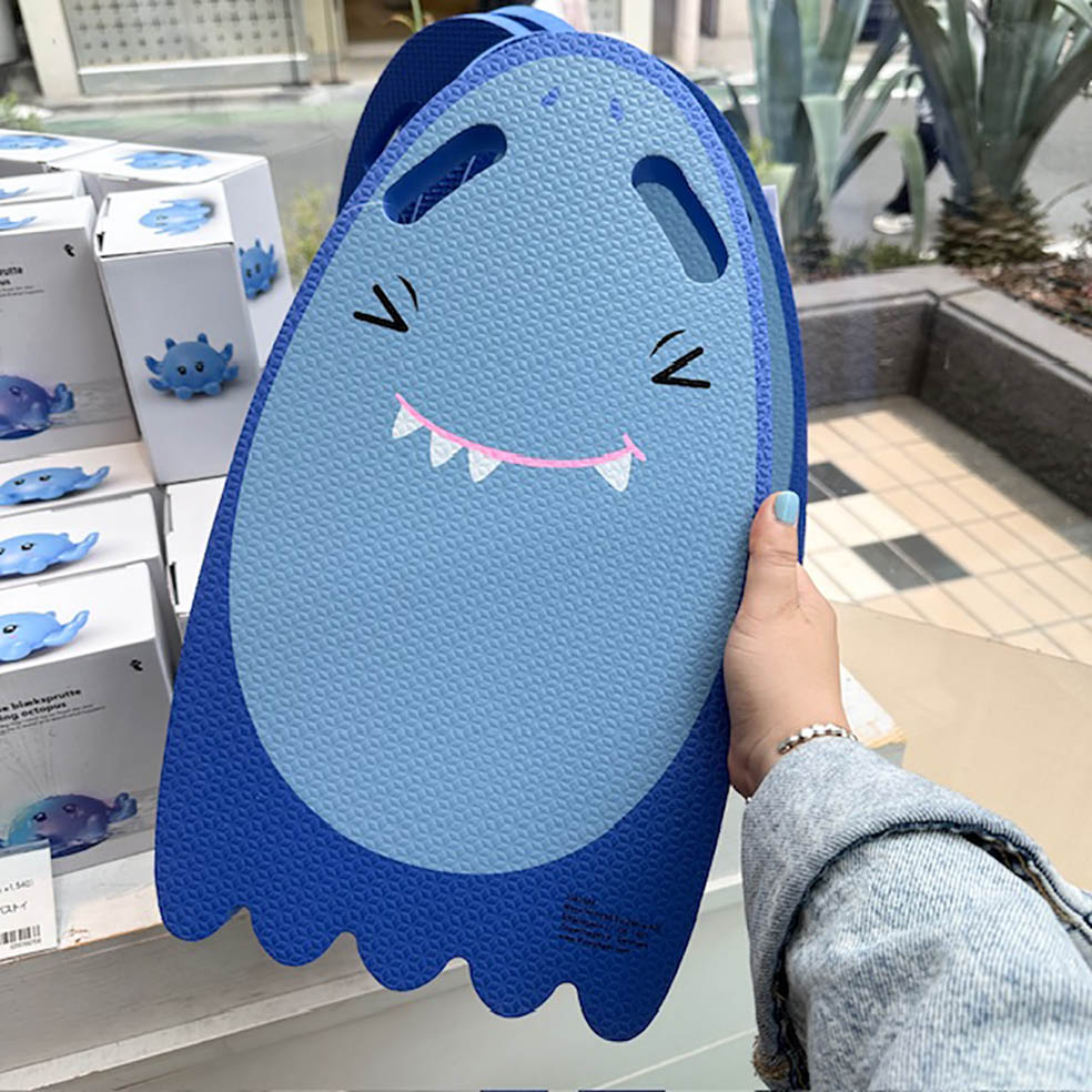 LifTe北欧の暮らし デンマーク発祥のフライングタイガー コペンハーゲンが夏の外遊び用アイテムとして販売しているボディボード（キッズ）