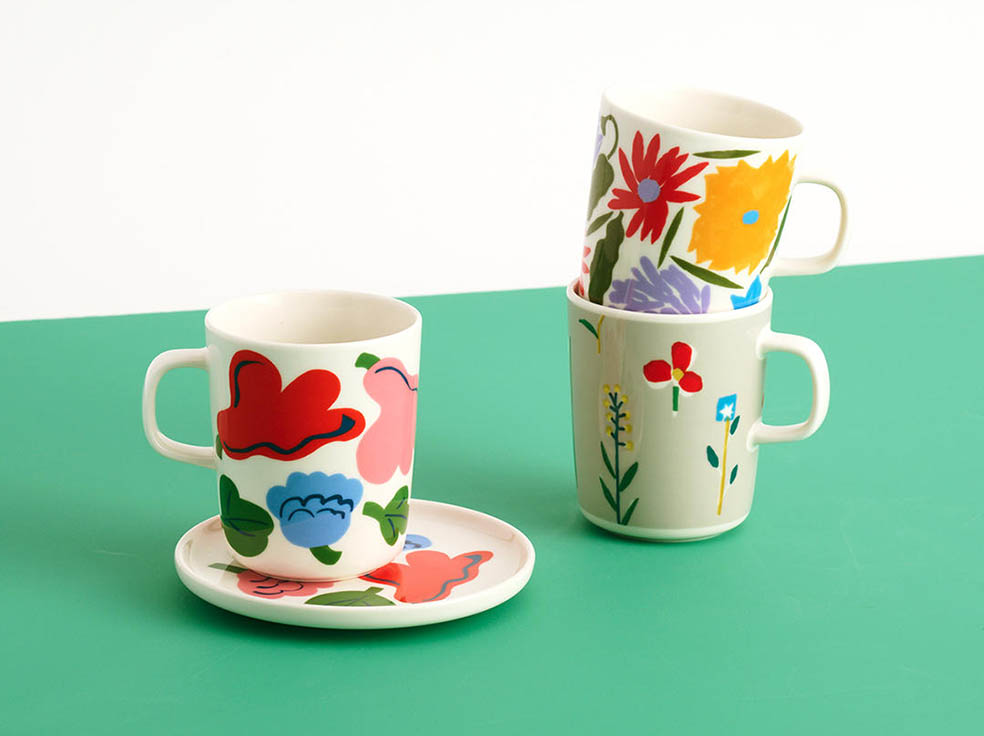 LifTe北欧の暮らし フィンランドのマリメッコが伊勢丹新宿店で8月6日~12日の間展開するポップアップストア「FIEELD OF FLOWERS」のマグカップとプレート