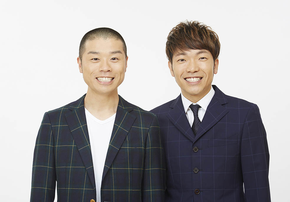 デンマーク発祥レゴの世界観を体験できる「レゴ・ディスカバリーセンター大阪」で開催される夏イベント「LEGO® SUMMER OF PLAY – 夏を遊びでいっぱいにしよう」で体験イベントで登場する吉本芸人のアキナ