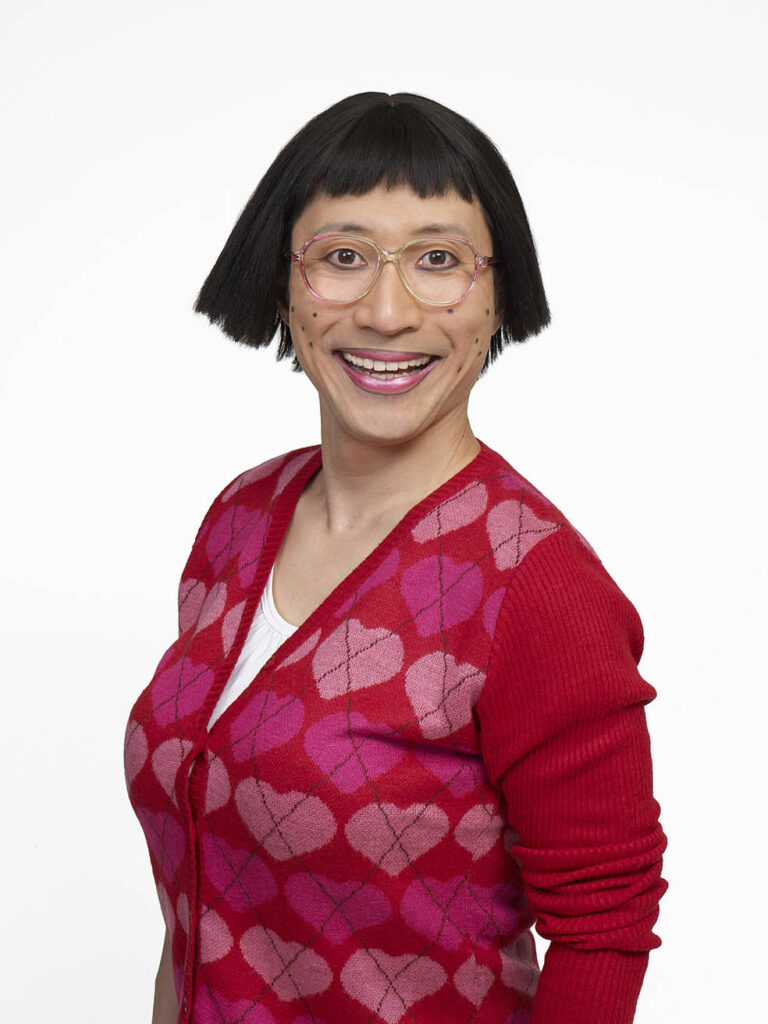 デンマーク発祥レゴの世界観を体験できる「レゴ・ディスカバリーセンター大阪」で開催される夏イベント「LEGO® SUMMER OF PLAY – 夏を遊びでいっぱいにしよう」で体験イベントとして登場する吉本芸人のすっちー