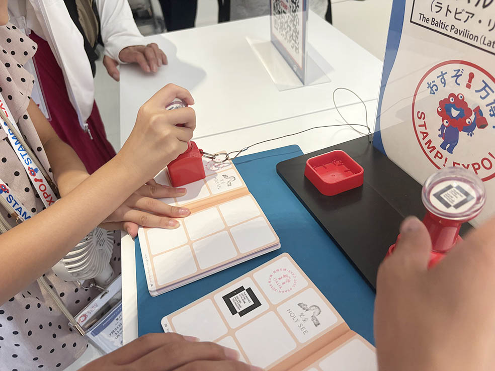 LifTe北欧の暮らし 10月13日まで大阪・夢洲で開催中の大阪・関西万博内にある各国のパビリオンに設置されたスタンプ台 バルト館 ラトビア リトアニア