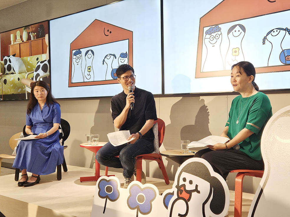 LifTe北欧の暮らし スウェーデン IKEAイケアが主催となって開催したシンポジウム「8月1日 やっぱり家の日」に登壇した 認定NPO法人フローレンス 前田晃平 東京科学大学 准教授：治部れんげ U・N Women（国連女性機関）日本事務所 所長：焼家直絵氏