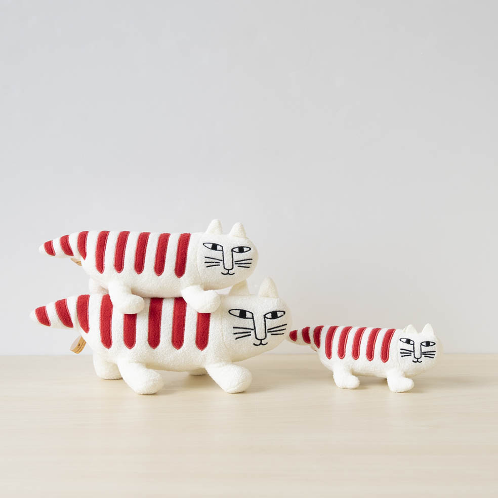 LifTe北欧の暮らし スウェーデンを代表する芸術家リサ・ラーソンのキャラクターをぬいぐるみにした「抱きしめられる、リサ・ラーソン」の新作「抱きしめられるマイキー」