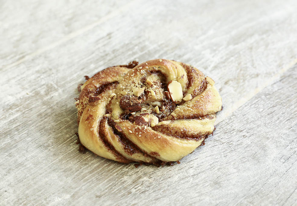 LifTe北欧の暮らし スウェーデン マルメの人気カフェ&ベーカリーバーガレン オ ボンデン（Bagaren och bonden）のシナモンロール 10月4日はシナモンロールの日