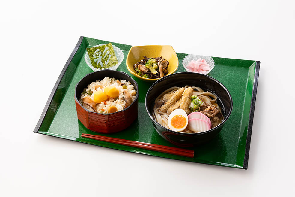 LifTe北欧の暮らし デンマーク発祥で愛知県名古屋市にあるレゴランドジャパンリゾートで10月3日(金)～11月3日(月・祝)の期間開催されるハロウィンパーティーの牛すき月見きしめんと季節のごはん