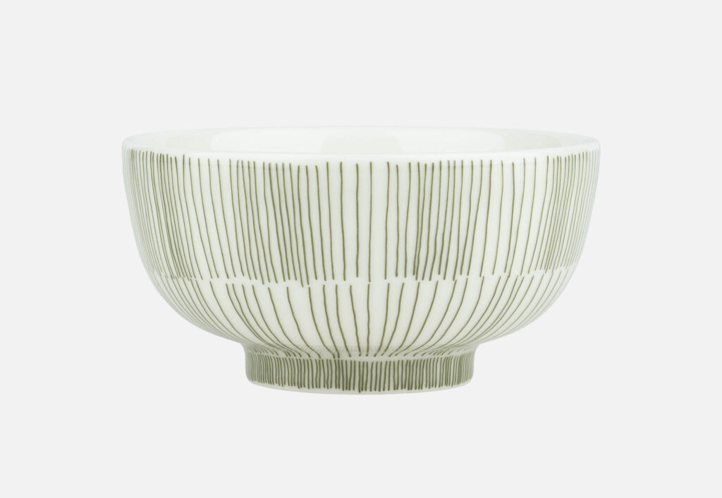 LifTe北欧の暮らし 9月5日(金)から発売開始となるフィンランドのデザインハウス マリメッコ(marimekko)の新作ホームコレクションKukat puhkeavat（クカット プーケアヴァット）の3dl ボウル