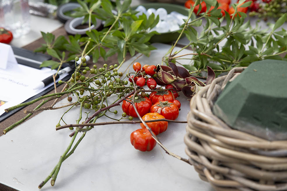 LifTe北欧の暮らし デンマーク出身のフラワーアーティスト ニコライ・バーグマンが手がける「ニコライ バーグマン 箱根 ガーデンズ」で11月4日まで開催されているハロウィンイベントで体験できるワークショップ