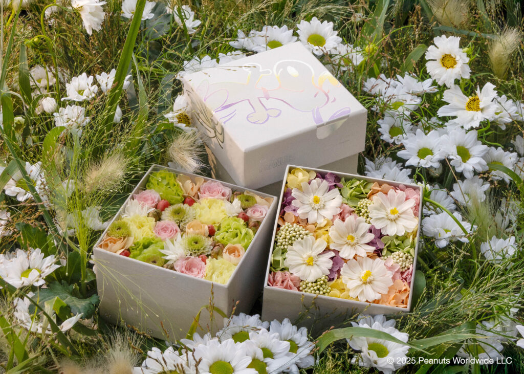 LifTe北欧の暮らし デンマーク出身のフラワーアーティスト ニコライ・バーグマンがフラワーボックス誕生25周年を記念して 今年75周年を迎えるピーナッツ(スヌーピー)とコラボしたアイテム「Nicolai Bergmann meets PEANUTS」