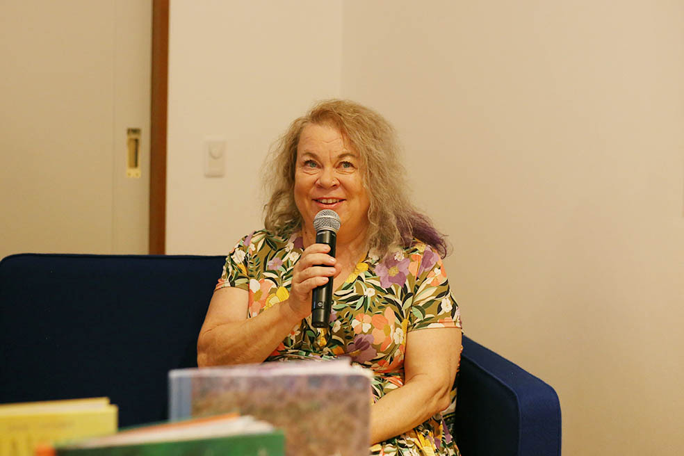 LifTe北欧の暮らし フィンランド大使館で行われた文学トークイベントで登壇したレーナ・レヘトライネン