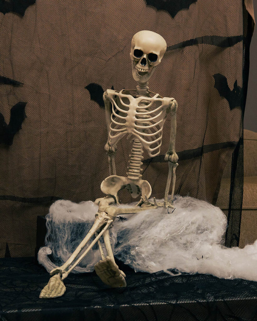 LifTe北欧の暮らし デンマーク発祥のフライングタイガーコペンハーゲンが2025年秋までに発売するハロウィンアイテムの85cmのガイコツ