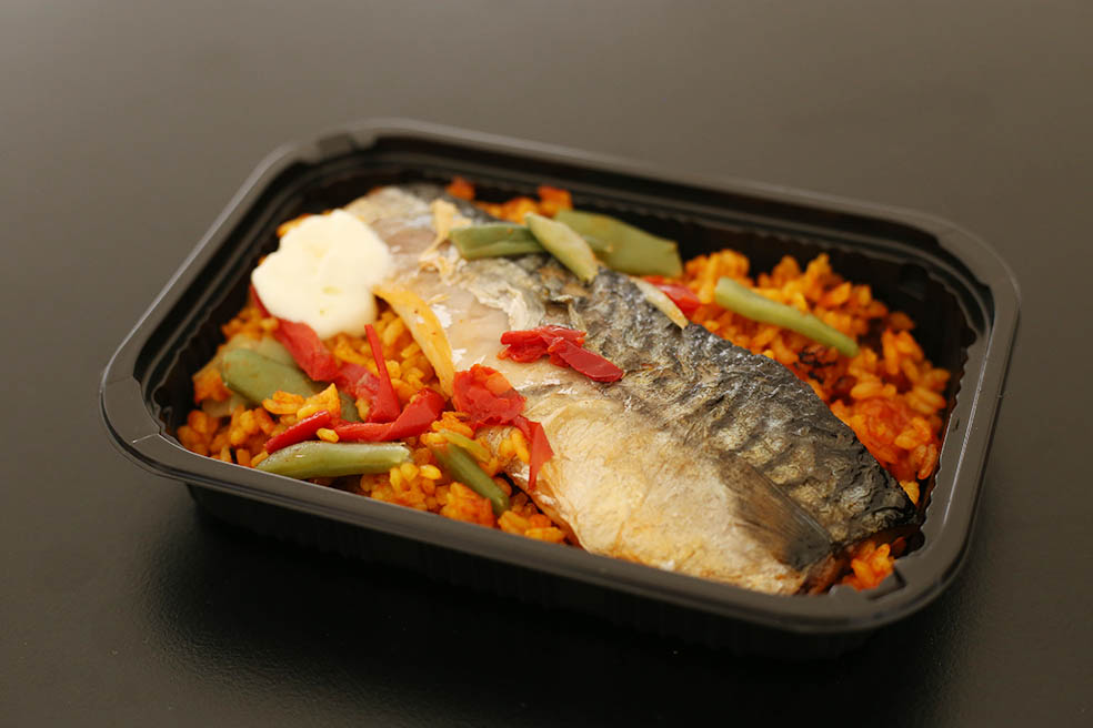 LifTe北欧の暮らし 9月19日(金)から21日(日)まで東京スカイツリーのスカイアリーナで開催されている「ノルウェーシーフードフェス2025」で提供されるエルトラゴン「ノルウェーサバのパエリヤ」