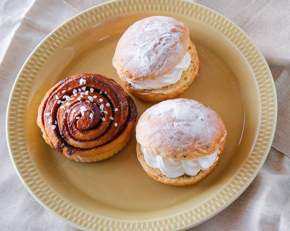 LifTe北欧の暮らし 大阪の四條畷にあるkeittoで食べることができるようになるセムラとシナモンロール シナモンロールは大阪・関西万博 北欧パビリオンのレシピ