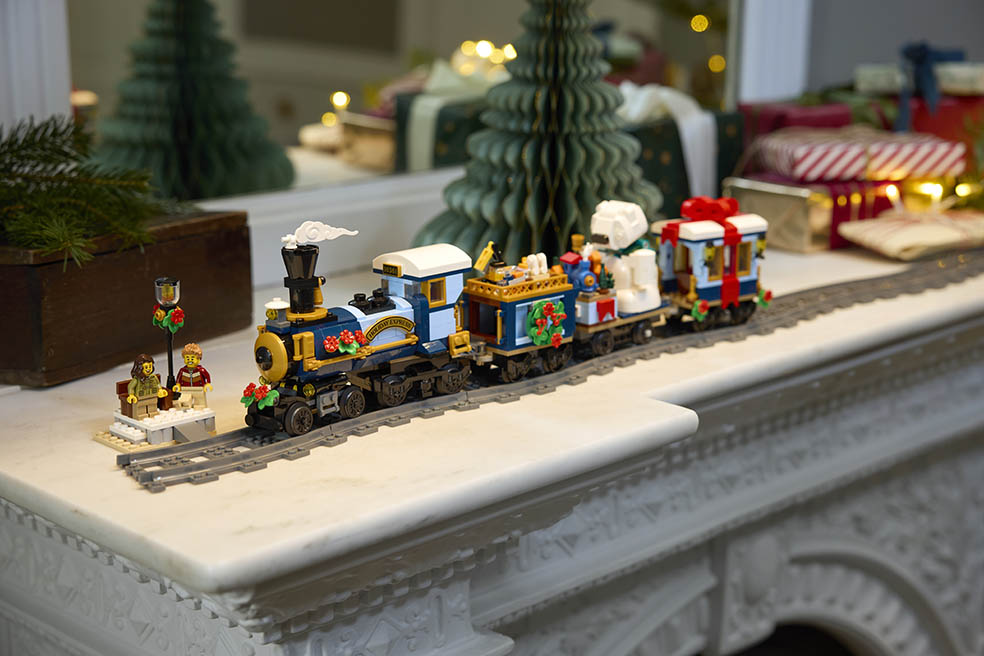 LifTe北欧の暮らし デンマーク発祥のレゴがホリデーシーズンに発売するクリスマスコレクションの「レゴ®アイコン ホリデー特急」