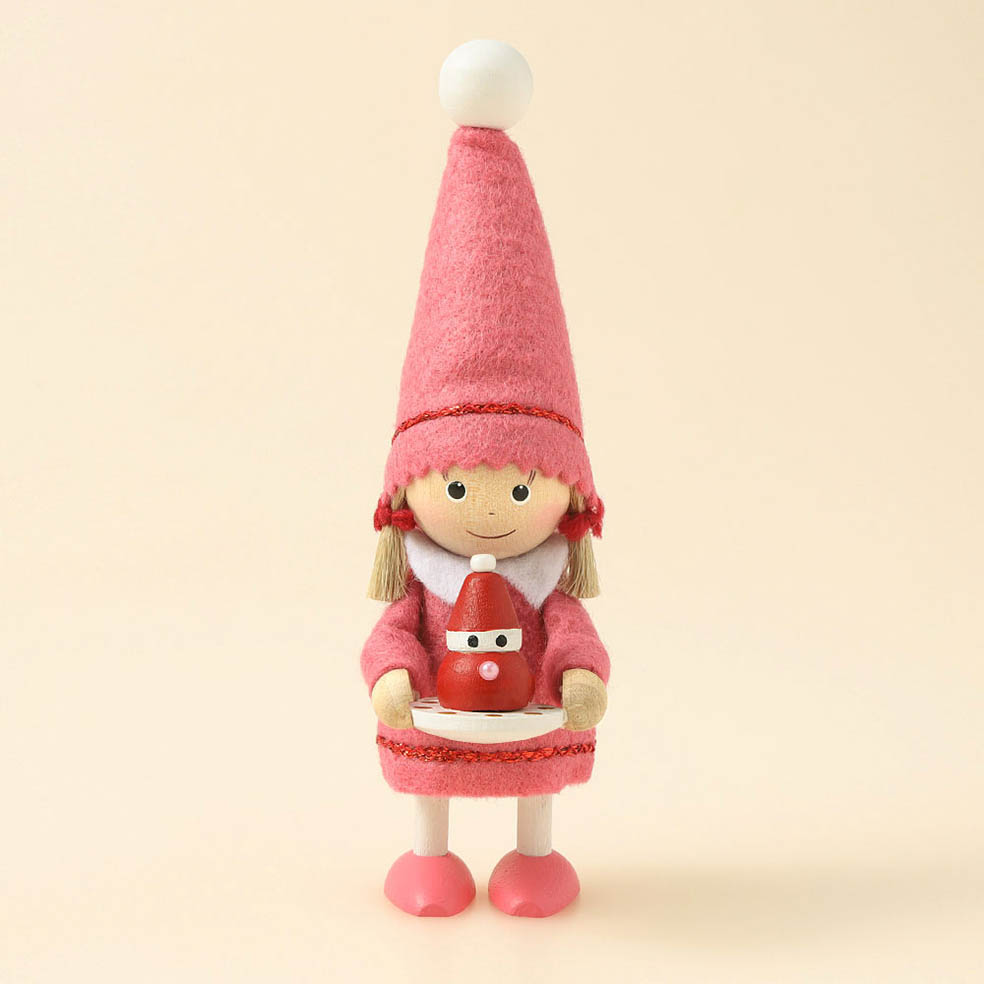 LifTe北欧の暮らし デンマークのクリスマスの妖精ニッセをデザインしたノルディカニッセの新作が高島屋の各店舗で11月15日より発売開始 【高島屋限定】いちごのサンタをどうぞの女の子