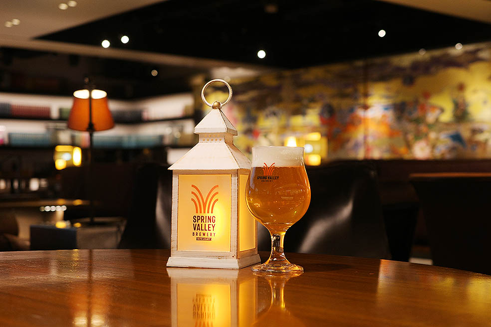 LifTe北欧の暮らし キリンビールから12月に発売となるスプリングバレー ブルワリーシリーズの「まろみのエール」 ノルウェーの文化コーシェリ（koselig）＝あたたかく心地よい時間に着想を得てコリアンダー、シナモンがスパイスで入っている