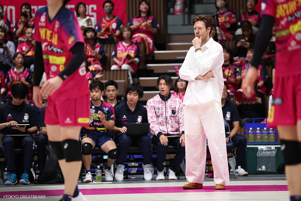 LifTe北欧の暮らし フィンランド大使館で開催されたフィンランド流のコーチングを紹介するイベントで登壇したカスパー・ヴオリネン 東京グレートベアーズ 監督