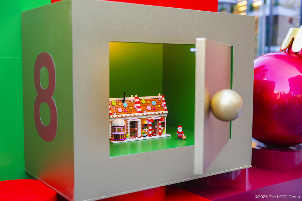 LifTe北欧の暮らし デンマーク発祥のレゴが11月14日(金)から16日(日)の3日間、渋谷キャスト ガーデンで開催しているイベント「Build Your Christmas(ビルド ユア クリスマス)」で設置されているアドベントカレンダークリスマスツリー