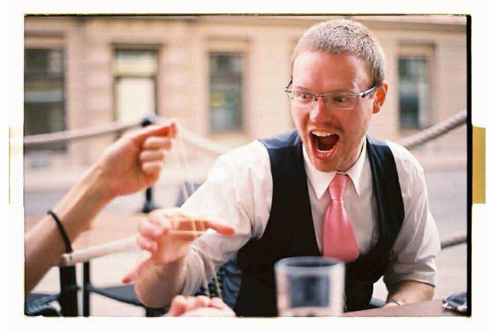 LifTe北欧の暮らし 埼玉県飯能市のメッツァビレッジで開催されている「メッツァの北欧クリスマス2025」で12月14日に開催されるスウェーデン人マジシャン・ヴィレによるマジックショー