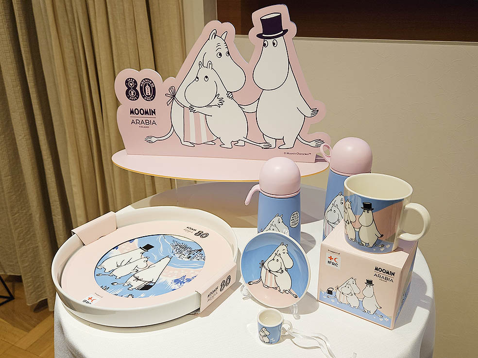 LifTe北欧の暮らし フィンランド大使館で開催されたたムーミンアラビアのイベントでお披露目された赤十字社とのコラボアイテム