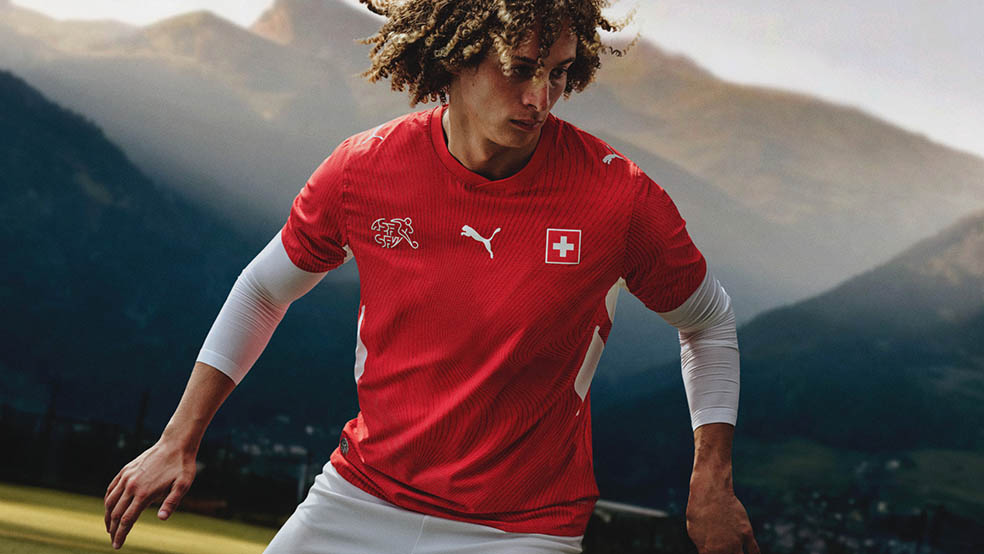 LifTe北欧の暮らし プーマがデザインした2026年FIFAワールドカップのスイス代表のホームユニフォーム(ホームキット)