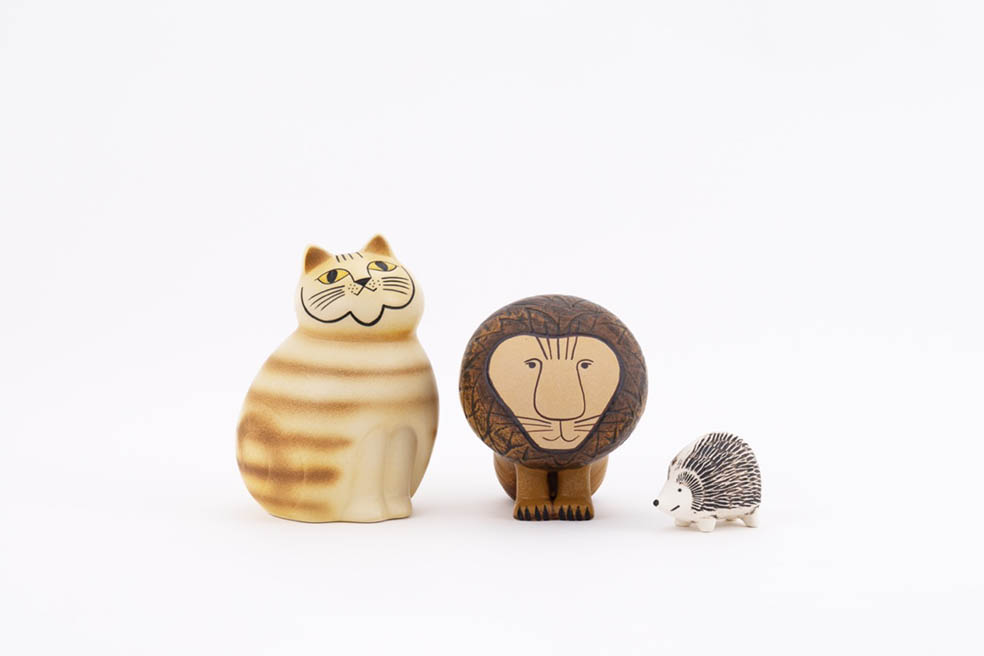 LifTe北欧の暮らし 東京・立川の「PLAY!MUSEUM」で開催されるスウェーデンの陶芸家リサ・ラーソンの魅力が分かる「リサ・ラーソンの作り方展」マイキー ハリネズミ ライオン