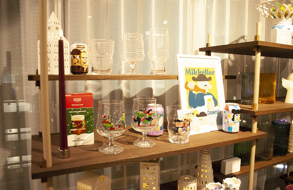 LifTe北欧の暮らし デンマークをはじめスウェーデンのブランドも取り扱うNOMAD(ノマド)のショールームにディスプレイされていたホルムガードとミッケラーがコラボしたビアグラス