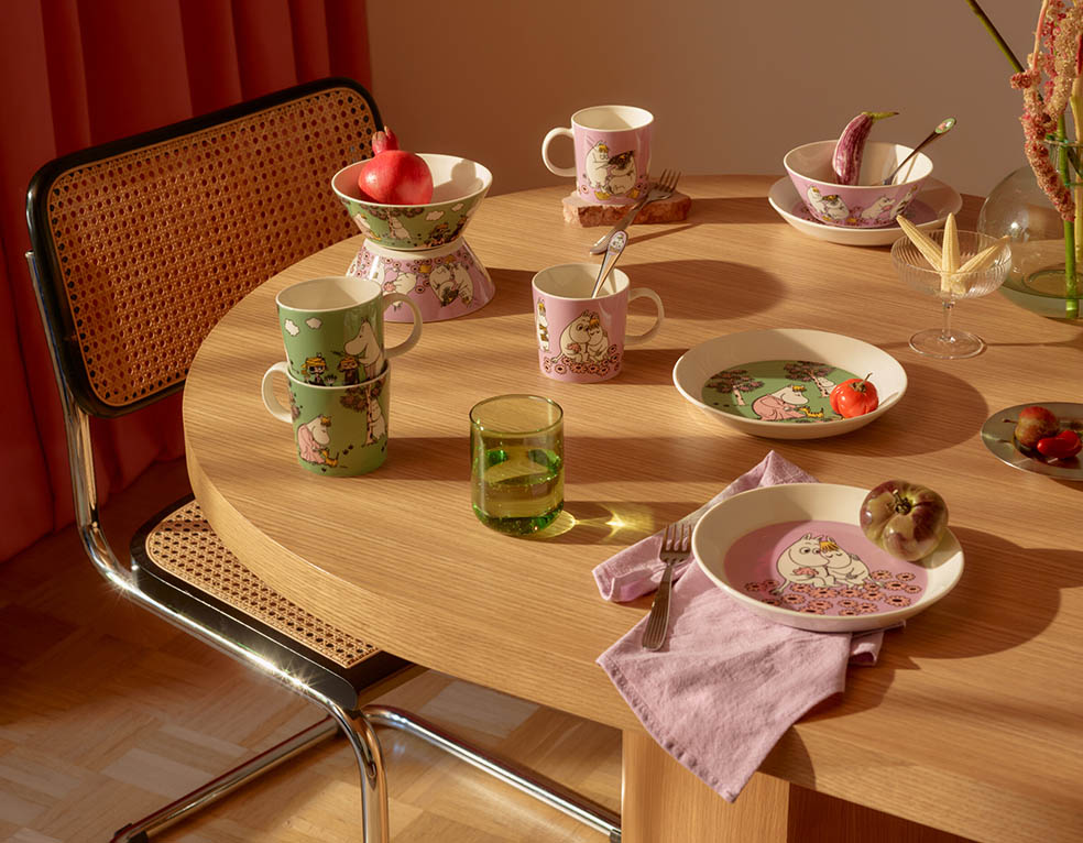 LifTe北欧の暮らし フィンランドのムーミンアラビアから2月18日(水)に同時発売される「Sweethearts(スイートハーツ)」と「Loving Care(ラビングケア)」