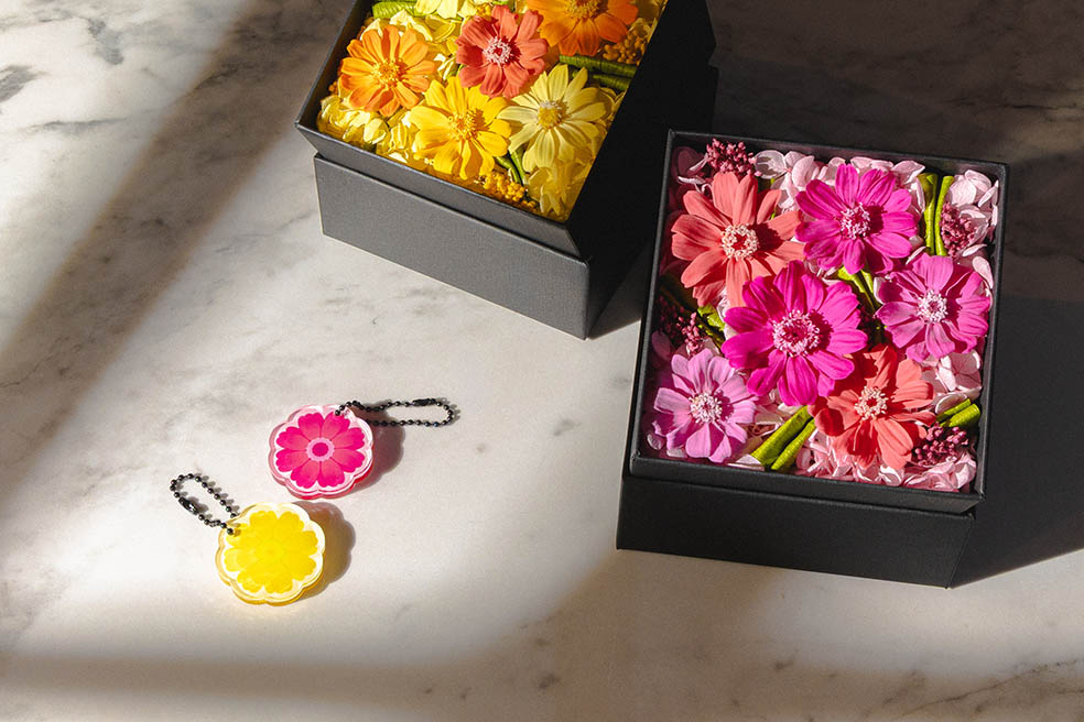 LifTe北欧の暮らし デンマーク出身のフラワーアーティスト ニコライ・バーグマンが手がけるスプリングコレクション2026のニコライ バーグマン フラワーズ & デザイン店舗限定のバレンタイン・ホワイトデーキャンペーンで提供されるアクリルキーチャーム