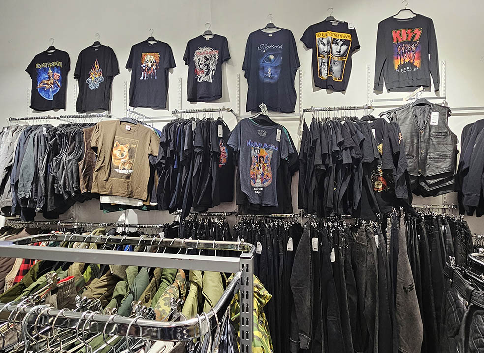 LIfTe北欧の暮らし フィンランドの首都ヘルシンキでおすすめしたい古着屋(セカンドハンドショップ)の「UFF Vintage Hakaniemi」