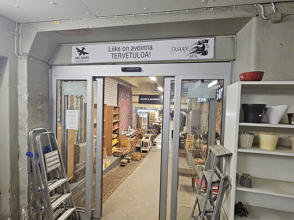LIfTe北欧の暮らし フィンランドの首都ヘルシンキでおすすめしたい古着屋(セカンドハンドショップ)の「Helsinki secondhand oy」