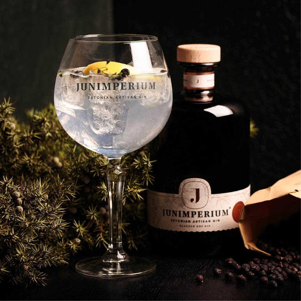 LifTe北欧の暮らし エストニアの旧市街タリンに構える蒸留所「Junimperium Distillery（ジュニペリウム蒸留所）」Blended Dry Gin（ブレンデッド・ドライジン）