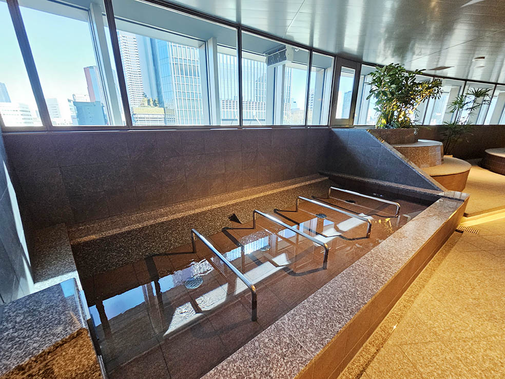 LifTe北欧の暮らし 2月6日に品川高輪にオープンするタナカカツキさんが総合プロデューサーを務めた 「高輪SAUNAS」の男子サウナ室にあるねて入れる水風呂