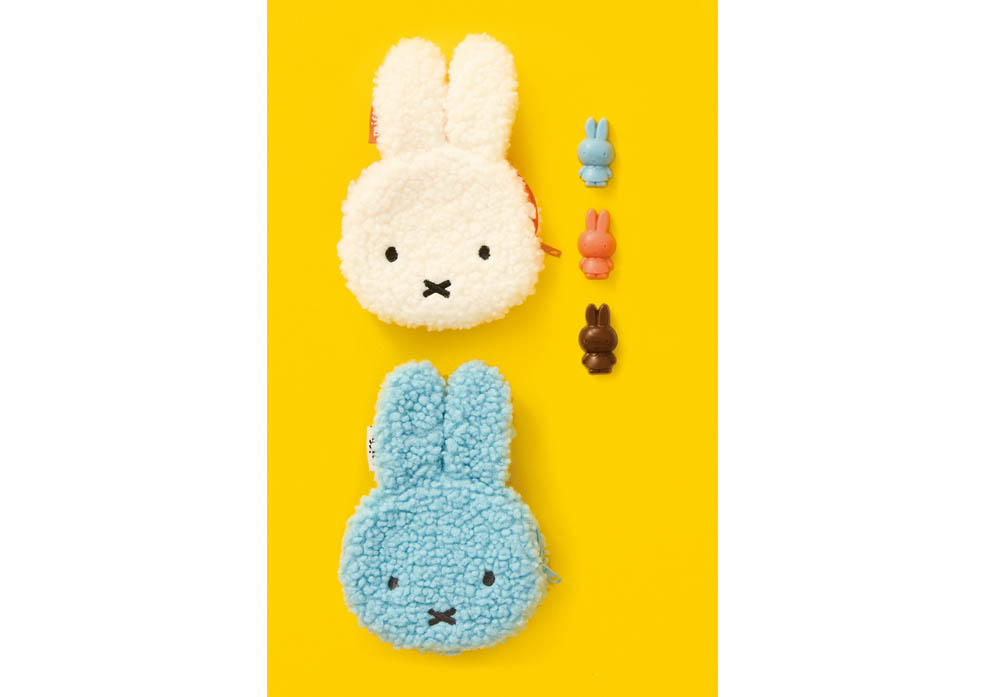 LifTe北欧の暮らし 阪急うめだ本店で1月21日(水)から開催される「CHOCOLATE WONDERLAND」で販売されるミッフィーフェイスポーチとミッフィーフェイスポーチ(キャンディブルー)