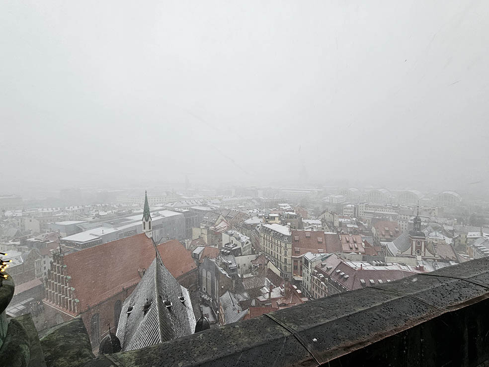 LifTe北欧の暮らし ラトビアの首都リーガ(リガ)の旧市街にある聖ペテロ教会