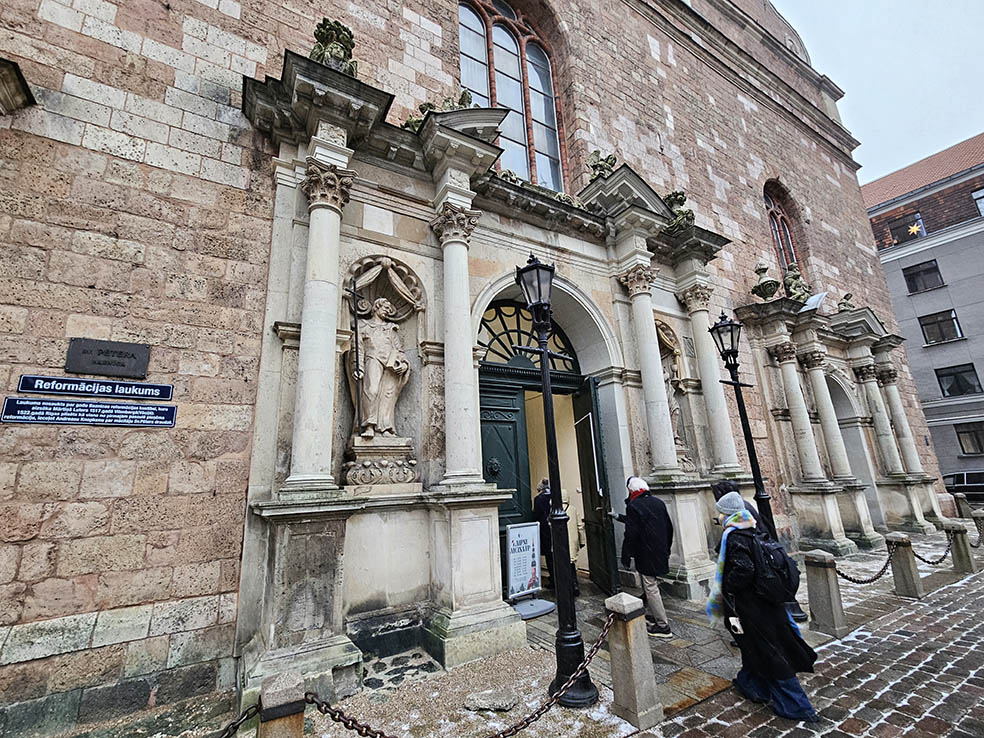 LifTe北欧の暮らし ラトビアの首都リーガ(リガ)の旧市街にある聖ペテロ教会