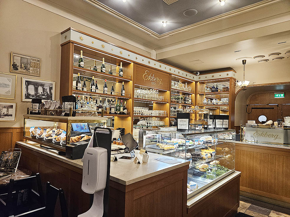 LifTe北欧の暮らし 編集部が実際に現地で訪れておすすめしたいフィンランド ヘルシンキの「Café Ekberg(エクベリ)」のラスキアイスプッラ