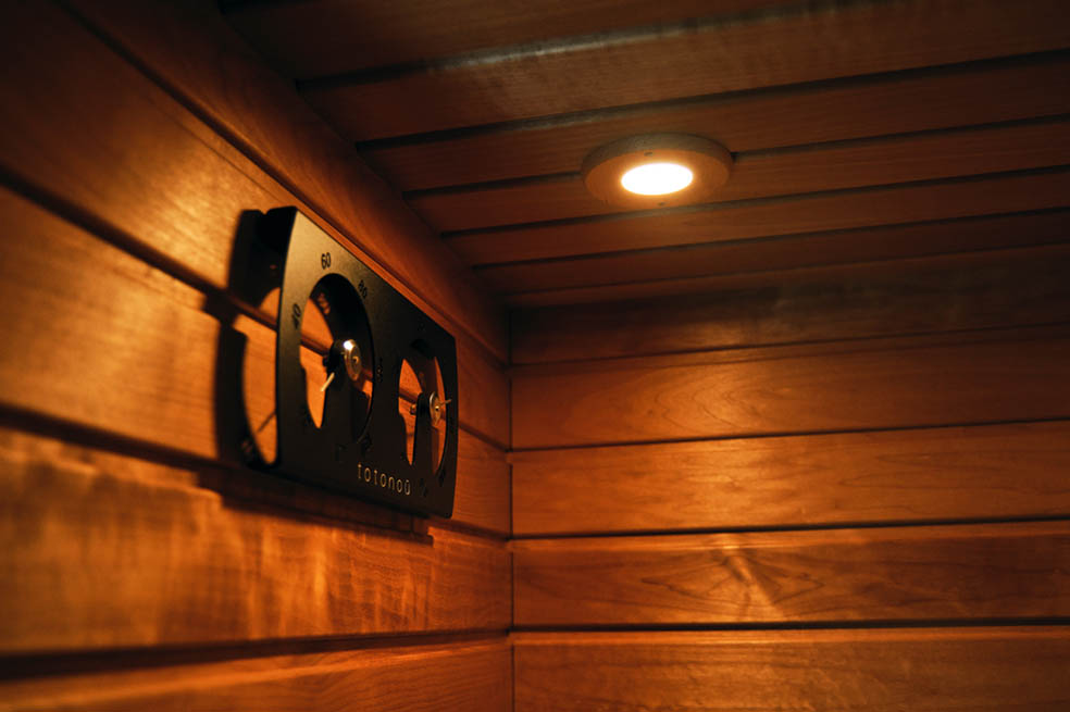 LifTe北欧の暮らし エストニアのサウナの魅力を伝えるTRANSITの特別号「清水みさとの世界のサウナをめぐる冒険」totonoü 清水みさとさん自宅サウナ