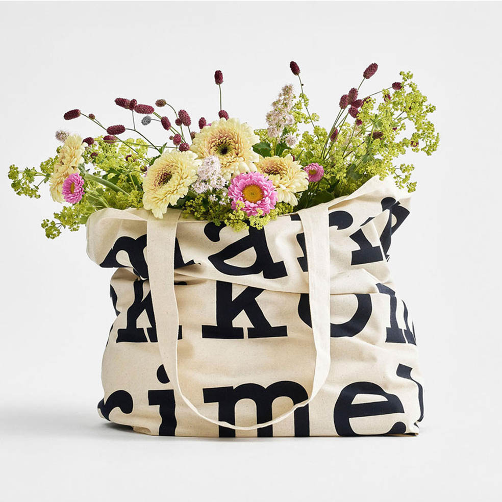 LifTe北欧の暮らし フィンランドのデザインハウス marimekko(マリメッコ)が2月25日にオープンする熊本鶴屋百貨店で購入特典として用意されるオープンノベルティのトートバッグ